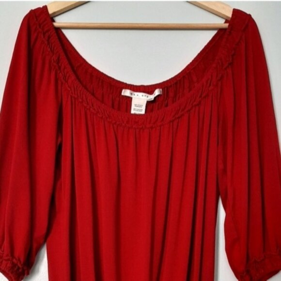 MAX STUDIO Off Shoulder Soft Deep Scoop Neck Smocked Hem Blouse Top Red Sz XS - Picture 2 of 12